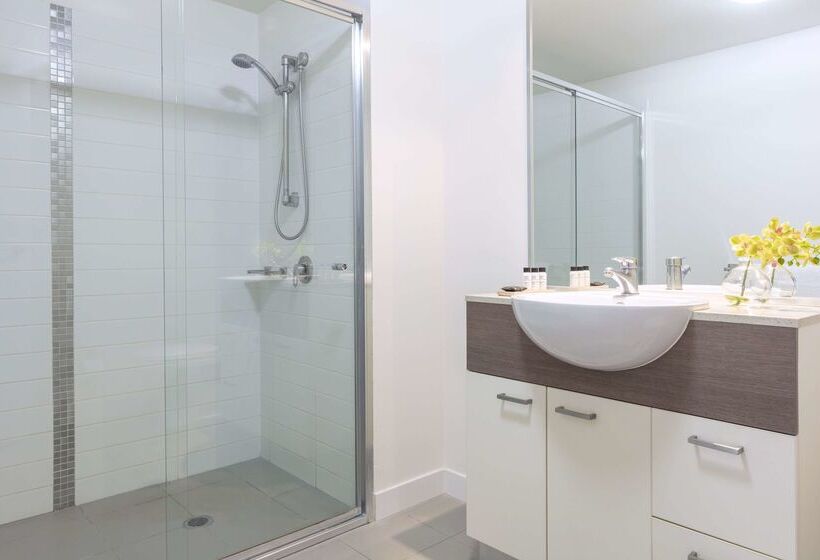 هتل Oaks Brisbane On Charlotte Suites