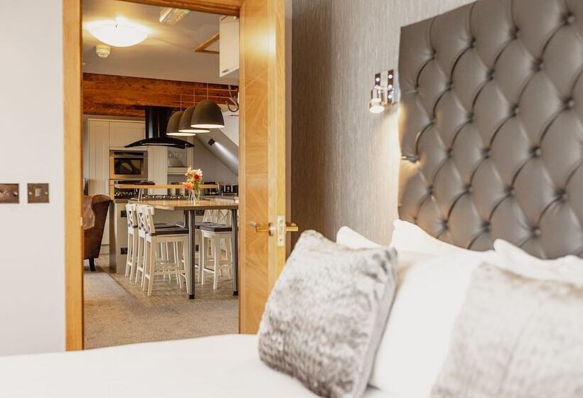 ホテル The Tower Gastro Pub & Apartments