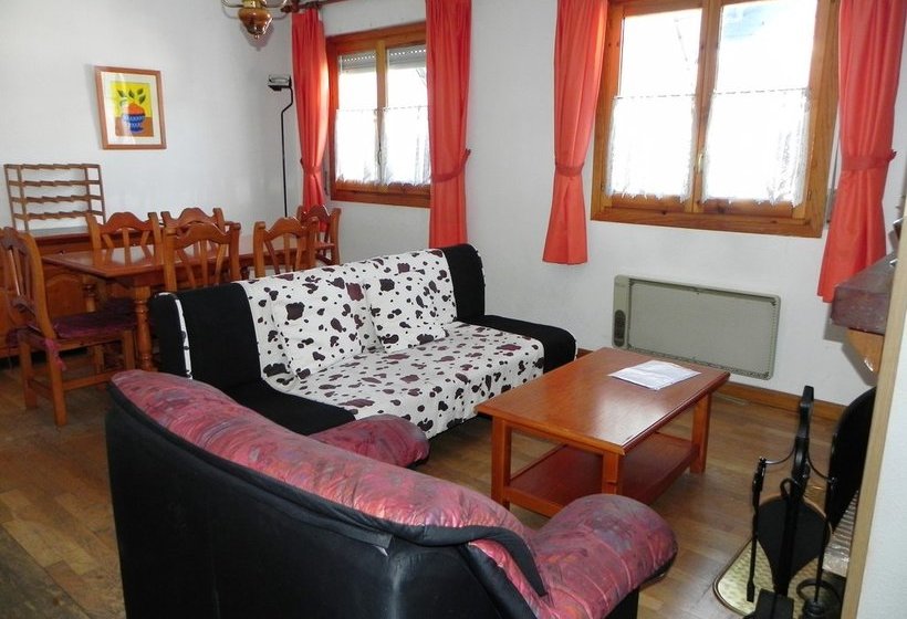 Apartamentos Jaca 3000
