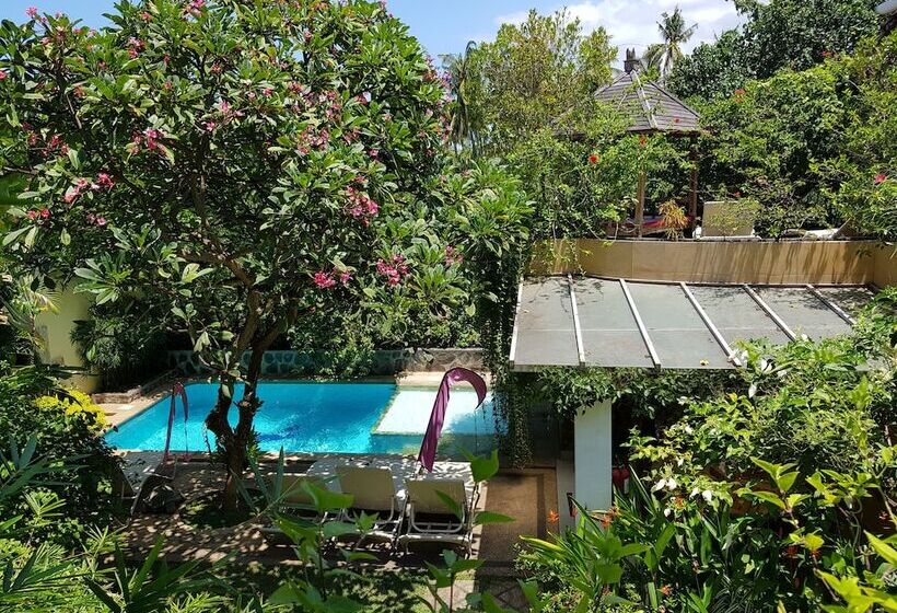 تختخواب و صبحانه Villa Lumbalumba Banyualit