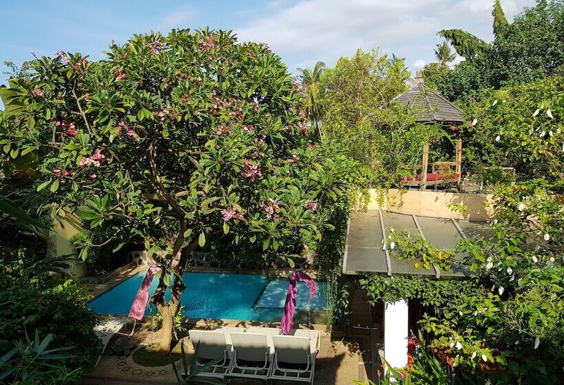 تختخواب و صبحانه Villa Lumbalumba Banyualit
