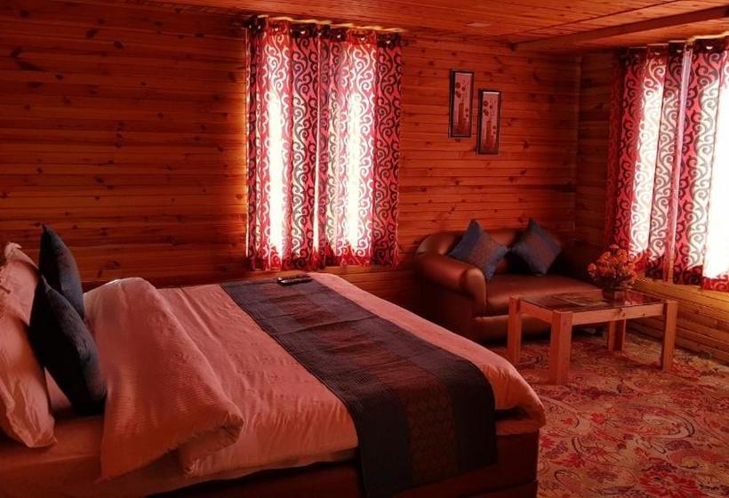 فندق Maharaja Resort Patnitop