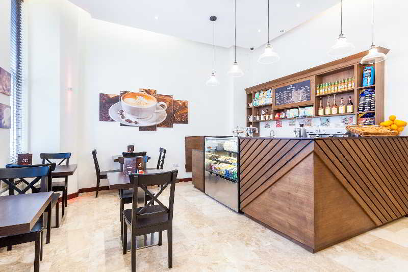 هتل Avni Kensington