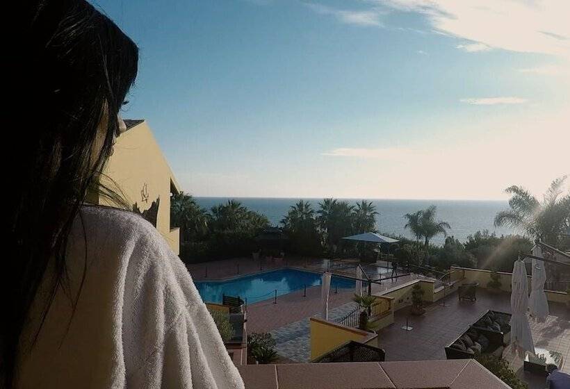 هتل Baia Di Ulisse Wellness & Spa