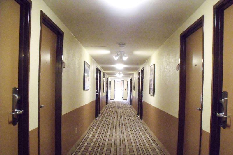 Отель Clarion Pointe Winslow I 40