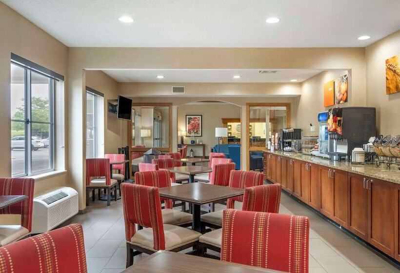 هتل Comfort Inn North Polaris