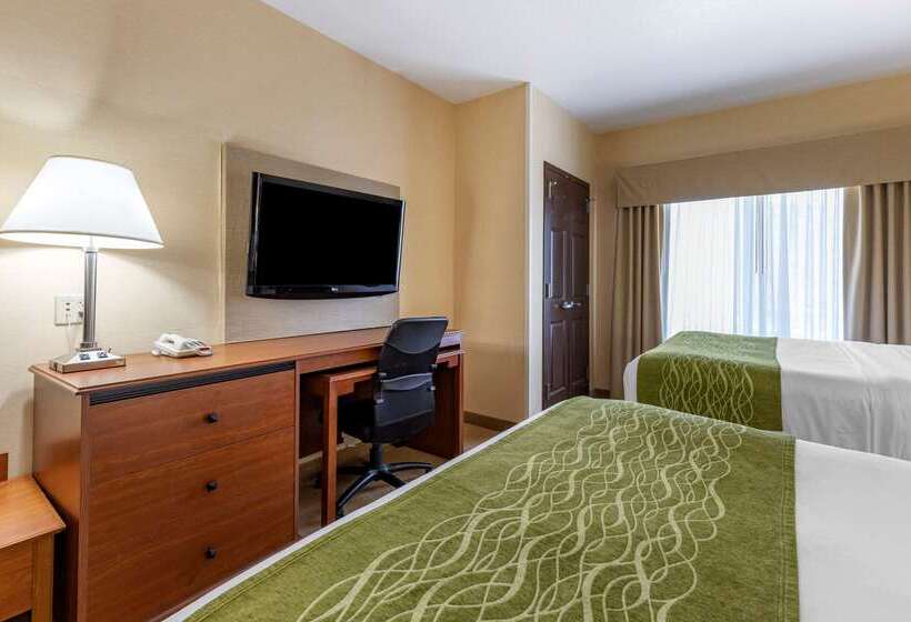 Отель Comfort Inn & Suites Gateway To Glacier National Park