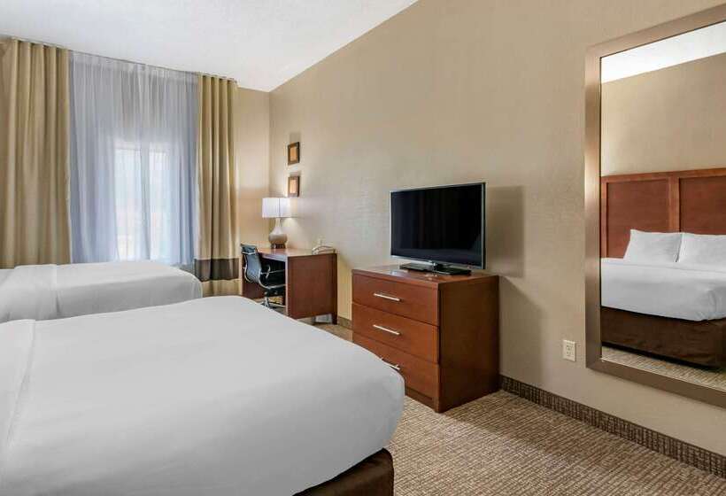 酒店 Comfort Inn & Suites St. Louiso Fallon
