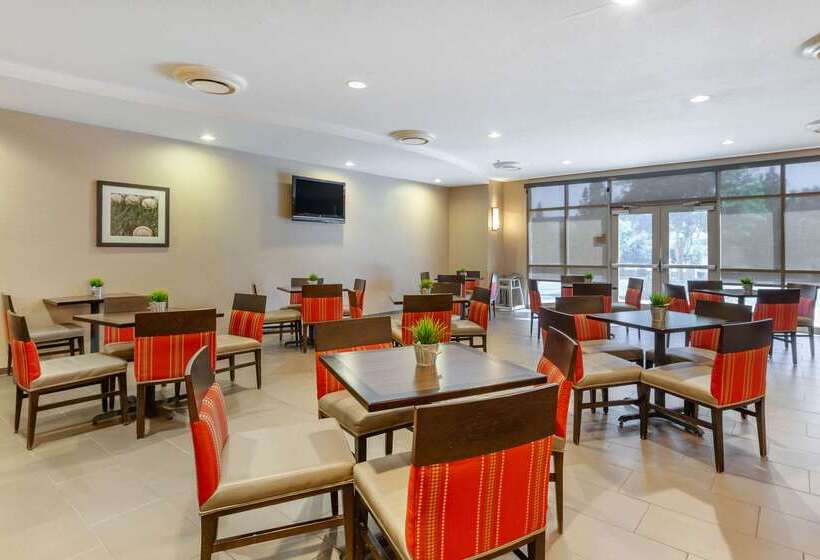 בית מלון כפרי Comfort Suites Glendale   State Farm Stadium Area
