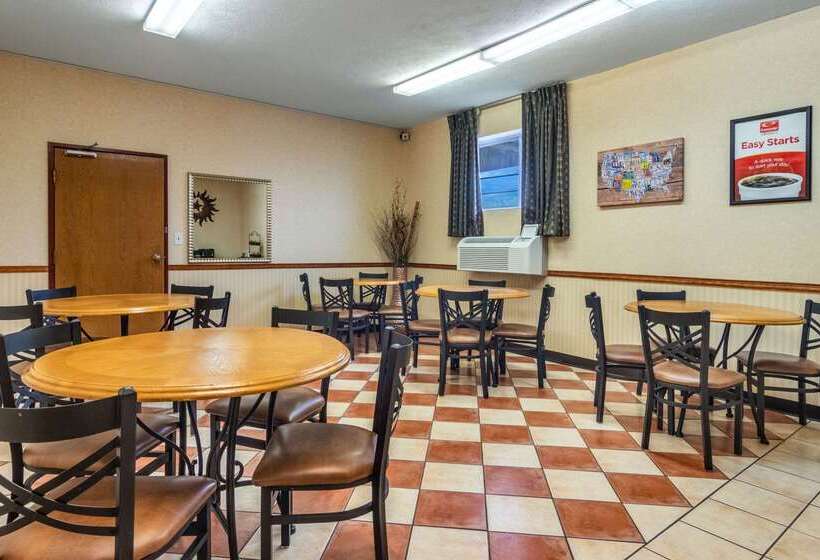 ホテル Econo Lodge Kent   Akron West