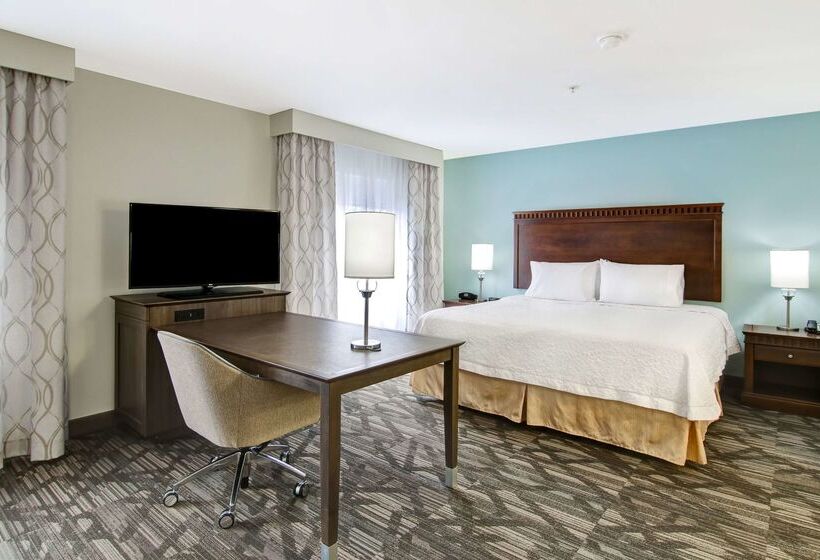 هتل Hampton Inn & Suites Saint John