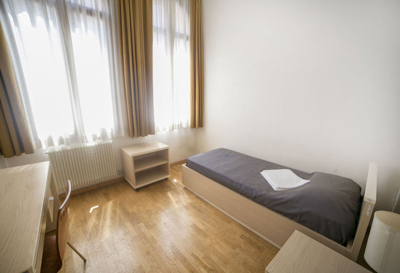 هتل Sunny Terrace Hostel