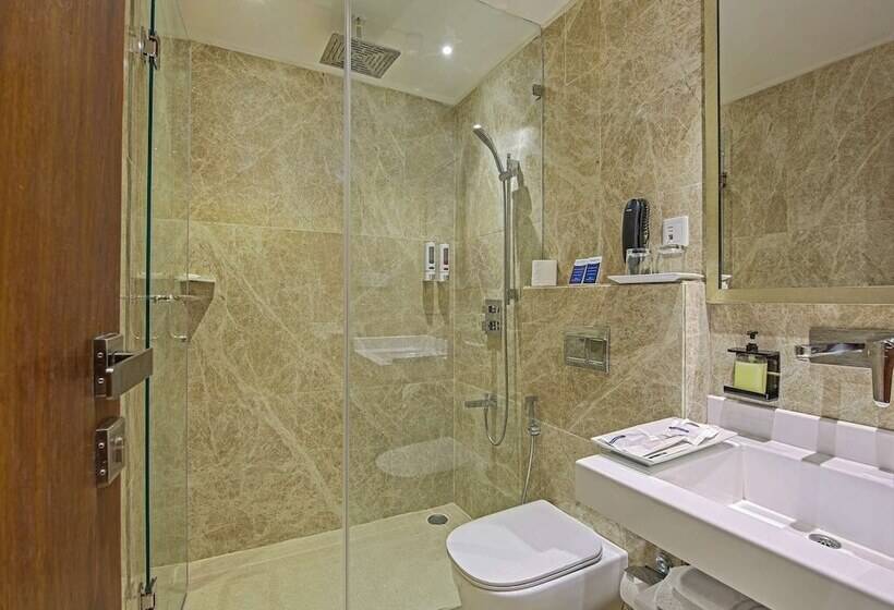 فندق Hrj Sarovar Portico Indore