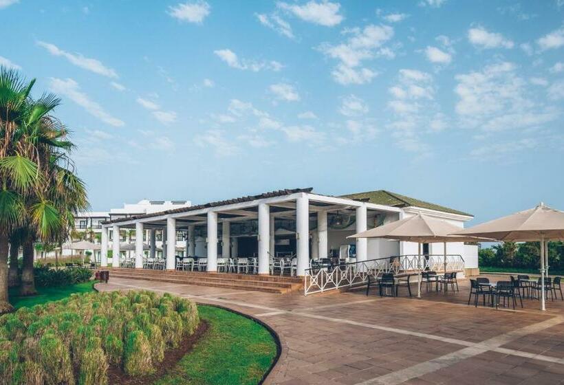 هتل Iberostar Waves Saidia