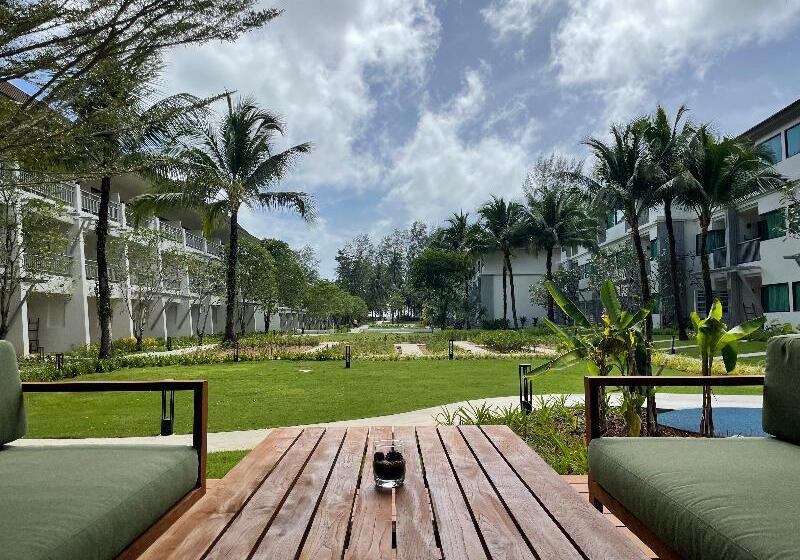 هتل Outrigger Khao Lak Beach Resort   Sha Extra Plus