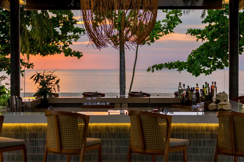 هتل Outrigger Khao Lak Beach Resort   Sha Extra Plus