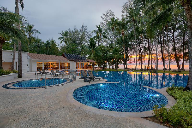 هتل Outrigger Khao Lak Beach Resort   Sha Extra Plus