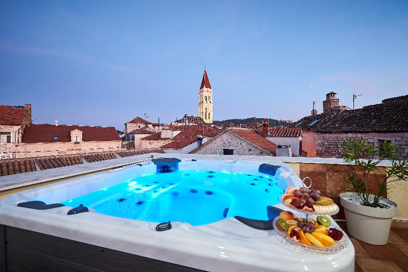 هتل Palace Derossi