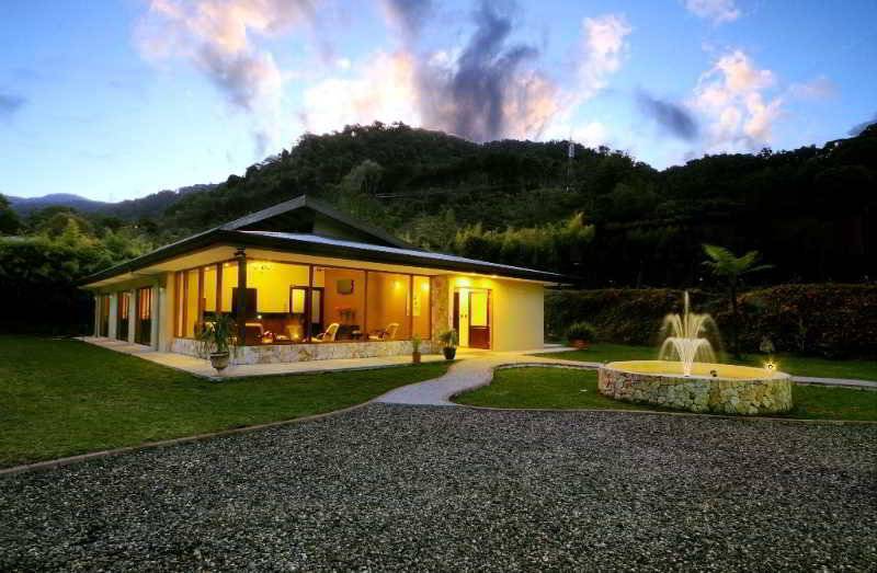 בית מלון כפרי Savegre