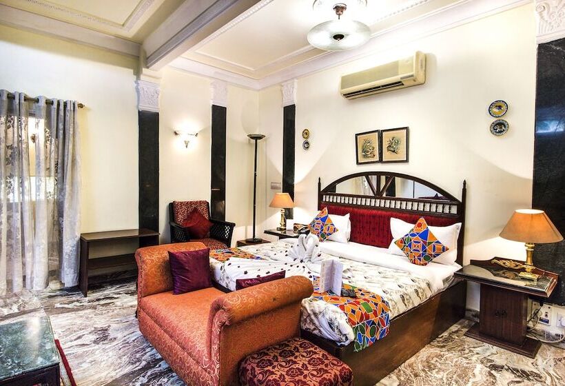 בית מלון כפרי Sugan Niwas Palace