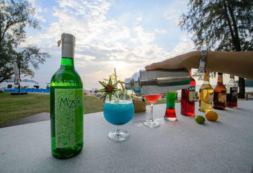 هتل The Briza Beach Resort, Khao Lak Sha Extra Plus
