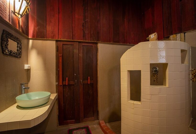 هتل Varinda Resort