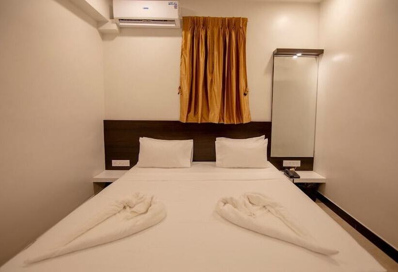 هتل Gopuram Residency