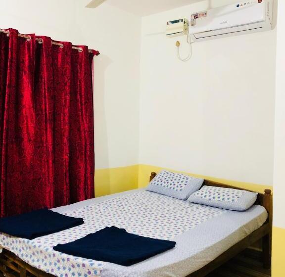 پانسیون Blue Waves Guest House