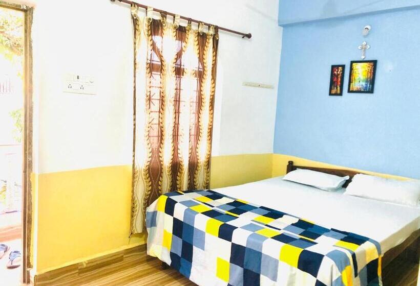 پانسیون Blue Waves Guest House