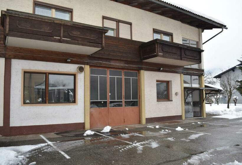 Pension Central