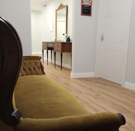 تختخواب و صبحانه Al Quadrato D Oro Rooms