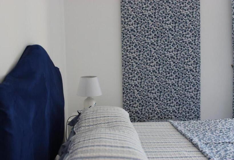 مبيت وإفطار Casa Blu Cobalto