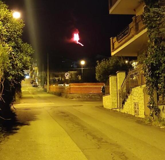 تختخواب و صبحانه Etna En Vie