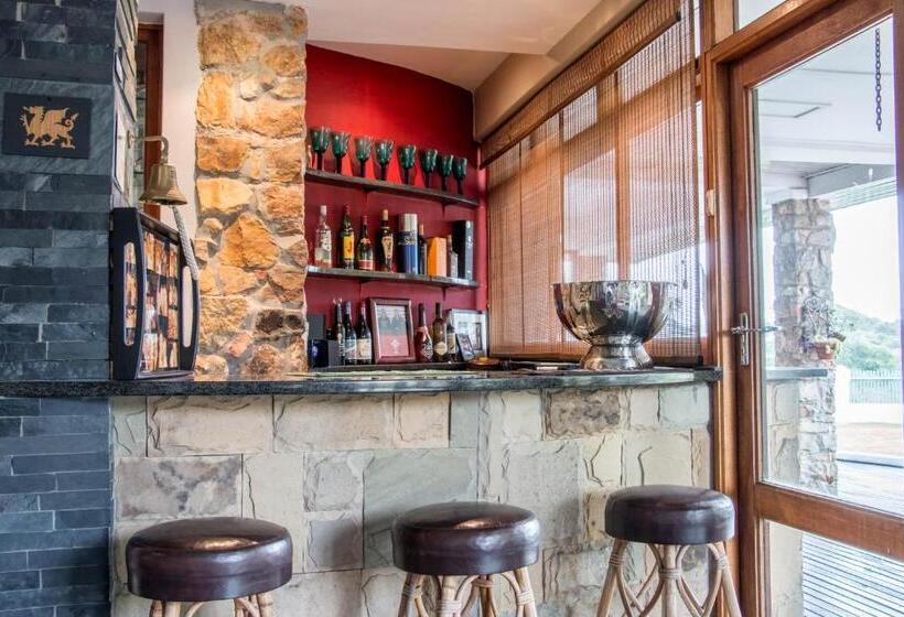 Bed and Breakfast Hallack Manor