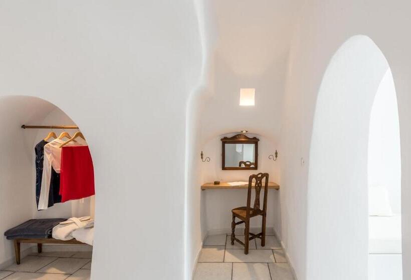 هتل Chelidonia Luxury Suites