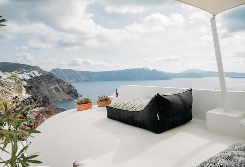 هتل Chelidonia Luxury Suites