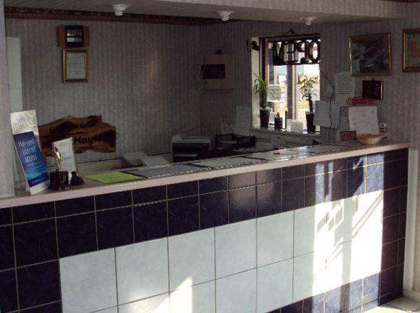 酒店 Regency Travel Inn