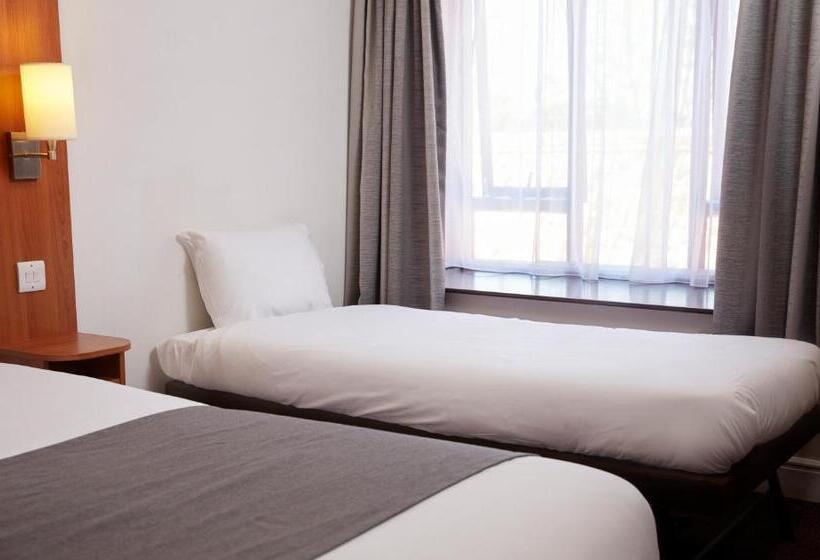 酒店 Wheatsheaf By Chef & Brewer Collection