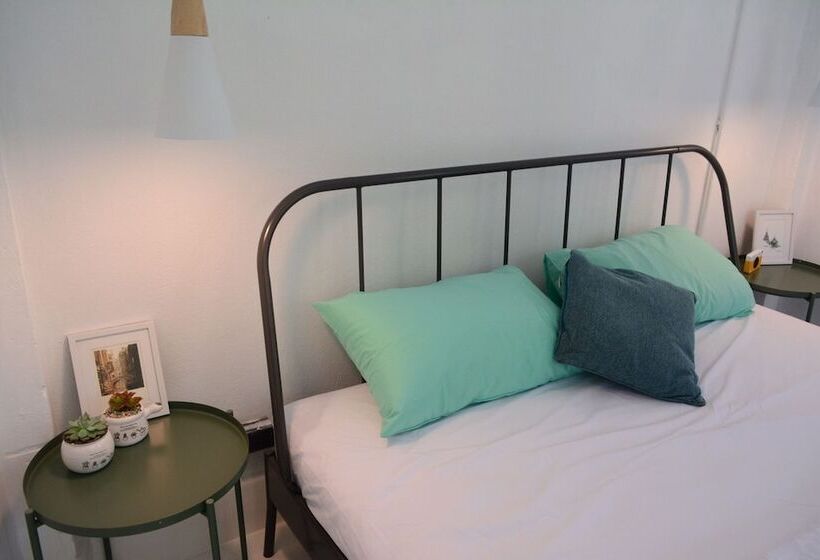 هتل Concept Yard Chiangrai   Adults Only   Hostel