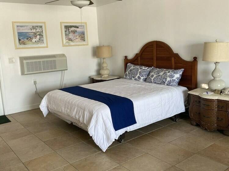 בית מלון כפרי Silver Sands Beach Resort