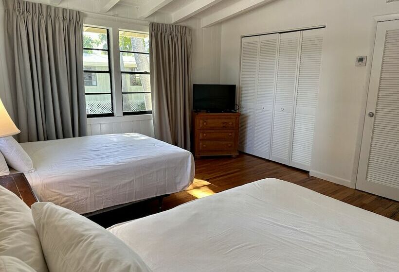 فندق Silver Sands Beach Resort