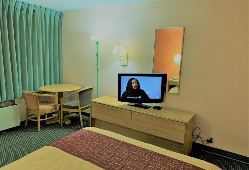 호텔 Red Carpet Inn & Suites