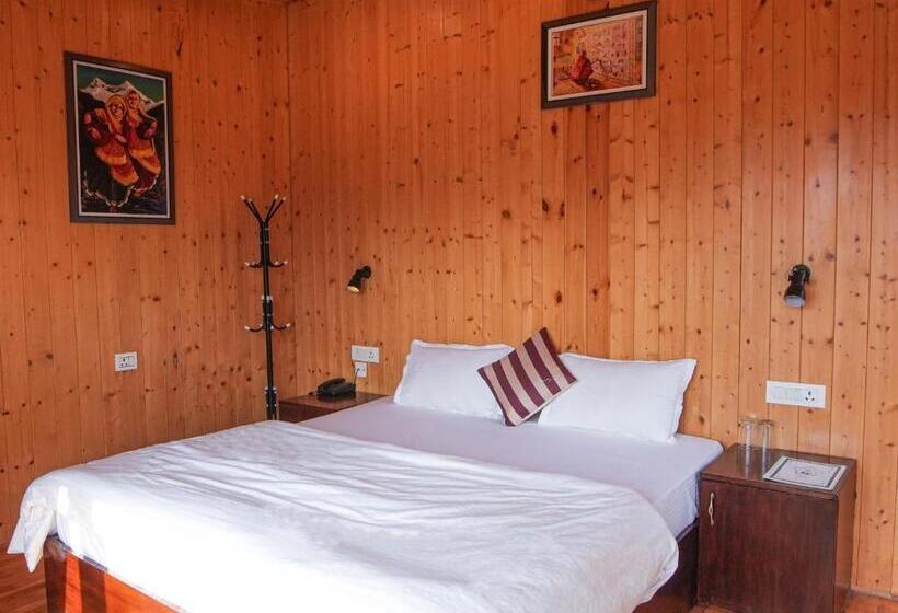 בית מלון כפרי Thehimalayanliving Whistling Pines