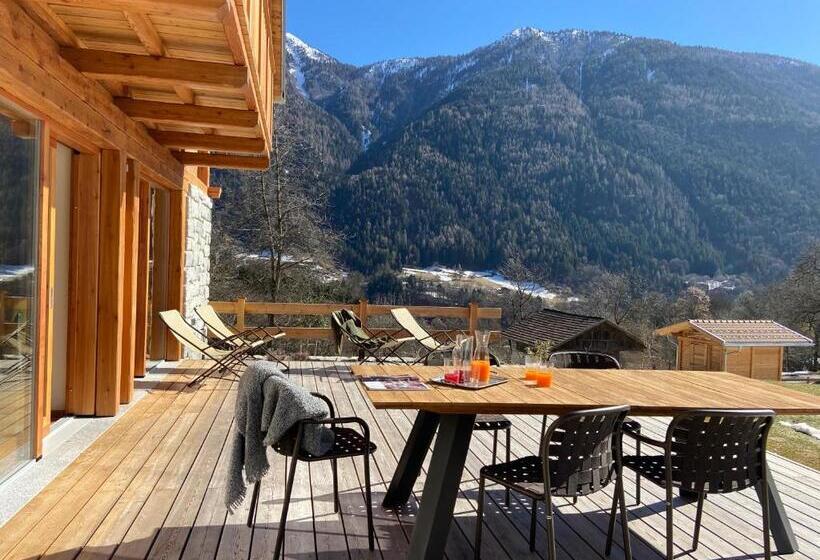 B & B Chalet Plan