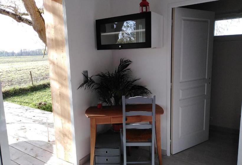 Bed and Breakfast Le Chalet Du Bord De L'eau