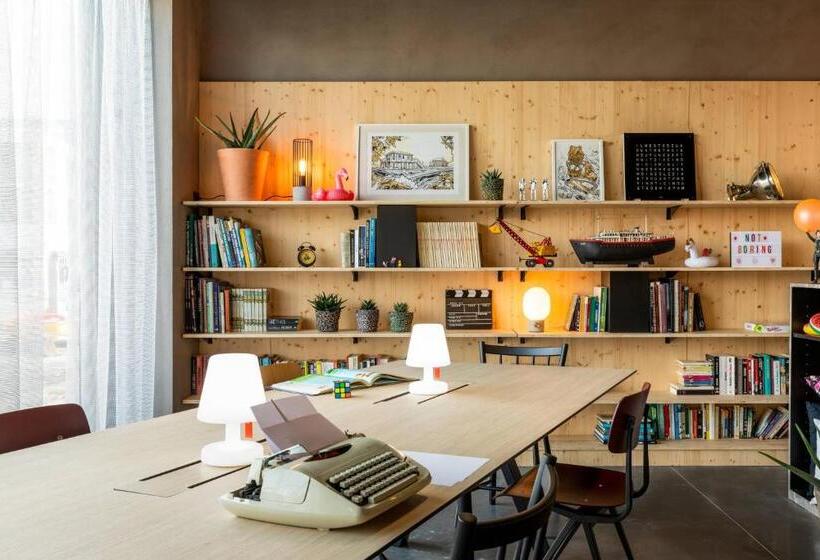 בית מלון כפרי Moxy Bordeaux