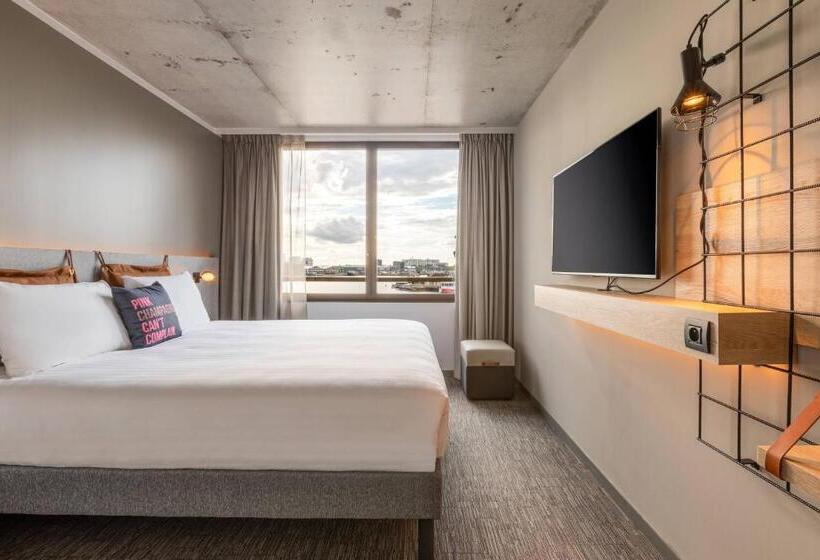 בית מלון כפרי Moxy Bordeaux