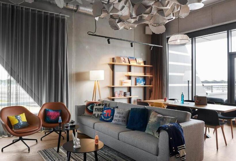 فندق Moxy Cologne Bonn Airport