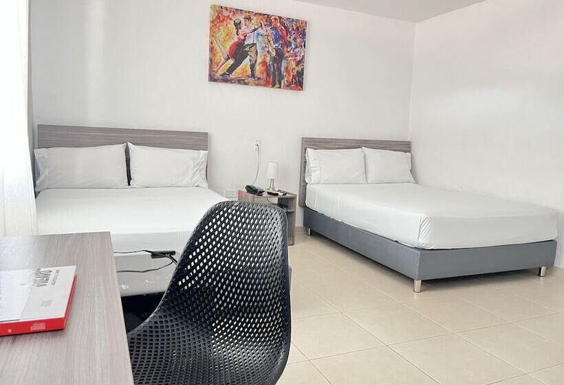 هتل Vanguardia Natural