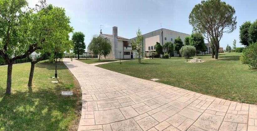 بنسيون Locanda L'officina